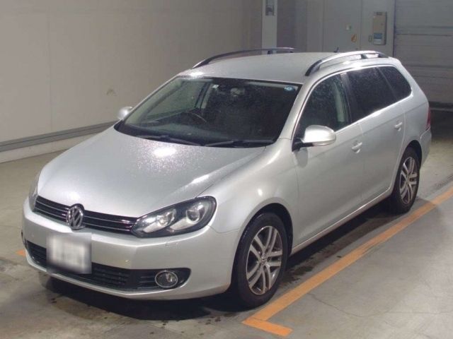 30020 Volkswagen Golf variant 1KCAV 2011 г. (TAA Minami Kyushu)